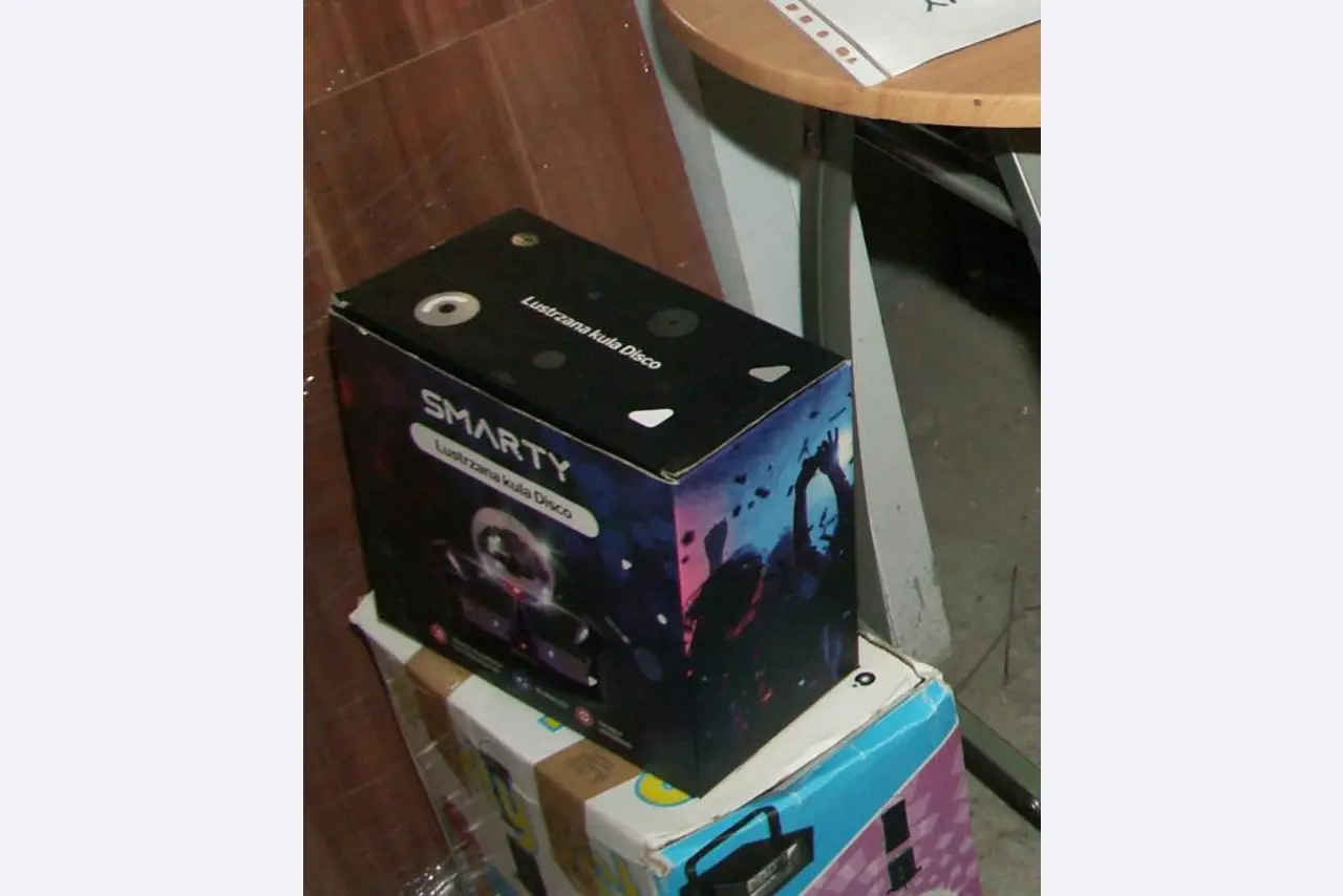 Framebouw van een indoorspeeltuin met accessoires, Monkey Grove, Ninja-baan, zachte speel"sponzen".-2